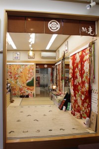 ぬのこう営業しております。